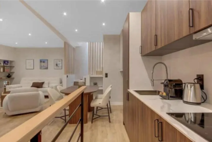 Maison De Charme Au Coeur De Batignolles Parigi